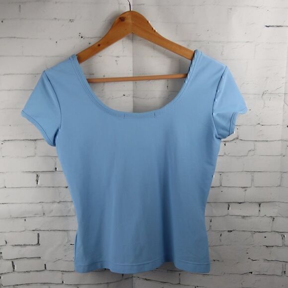 TOMMY HILFIGER LIGHT BLUE STRETCH SHORT SLEEVE WORK OUT TOP WITH BUILT IN BRA - Picture 5 of 9